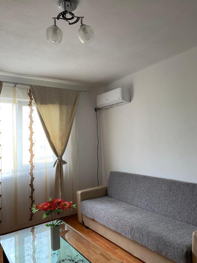 Apartament Ally'S Orşova Exterior foto
